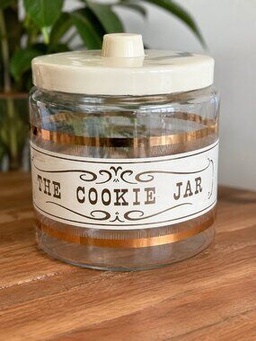Vintage Pyrex Cookie Jar